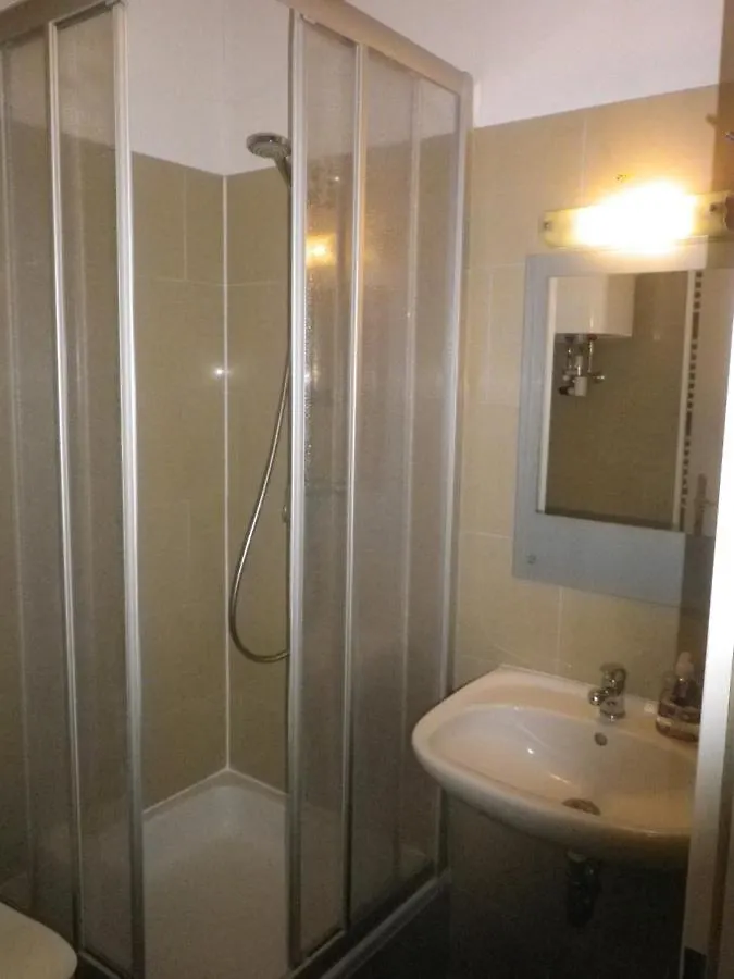 Apartment Dahlia Viena